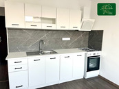 Pronájem bytu 1+1+ komora po celkové rekonstrukci v České Lípě, cena 13000 CZK / objekt / měsíc, nabízí 