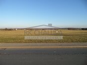 Prodej pozemku v Křenovicích u Dubného, celkem 2.582 m2, v zastavitelném území, budoucí záměr, cena 990 CZK / m2, nabízí RK CHALUPA s.r.o.