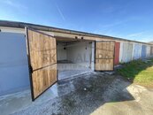 Prodej zděné garáže v OV, okraj obce Litvínovice, MHD, výměra 17 m2, betonový strop a podlaha, cena 680000 CZK / objekt, nabízí 