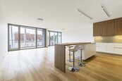 Pronájem bytu s terasou: Praha 5 - Smíchov, Holečkova, cena 3800 EUR / objekt / měsíc, nabízí