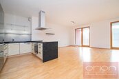 Pronájem bytu 3+kk s terasou a garážovým stáním : Praha 6 - Liboc, Naardenská, cena 40000 CZK / objekt / měsíc, nabízí ORION Realit s.r.o.