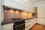 Pronájem bytu s parkovacím stáním: Praha 2 - Vinohrady, Vinohradská, cena 25000 CZK / objekt / měsíc, nabízí ORION Realit s.r.o.