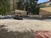 Pronájem parkovacího stání: Praha 2 - Vinohrady, Italská, cena 4500 CZK / objekt / měsíc, nabízí ORION Realit s.r.o.
