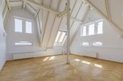 Pronájem mezonetového bytu s terasou: Praha 5 - Malá Strana, Újezd, cena 125000 CZK / objekt / měsíc, nabízí