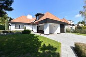 Pronájem rodinného domu se zahradou: Praha 4 - Kunratice, Ke Hrádku, cena 78000 CZK / objekt / měsíc, nabízí 