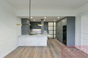 Pronájem luxusního bytu: Praha 3 - Vinohrady, náměstí Jiřího z Poděbrad, cena 4073 EUR / objekt / měsíc, nabízí 