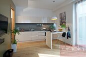 Pronájem bytu s terasou: Praha 2 - Vinohrady, Uruguayská, cena 25000 CZK / objekt / měsíc, nabízí ORION Realit s.r.o.