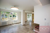 Pronájem luxusního rodinného domu se zahradou: Praha 6 - Střešovice, Na Ořechovce, cena 116000 CZK / objekt / měsíc, nabízí ORION Realit s.r.o.