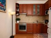 Pronájem bytu 2+kk s balkonem, garážovým stáním, klimatizací a sklepem v u ul. Názovská - Strašnice., cena 29500 CZK / objekt / měsíc, nabízí A. Realitní s.r.o.