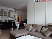 Pronájem bytu v 2+kk s terasou, cena 19000 CZK / objekt / měsíc, nabízí 