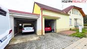 RD se dvěma bytovými jednotkami, bazénem, fotovoltaikou a garážemi Prštice, pouze 16km od Brna, cena 15500000 CZK / objekt, nabízí 