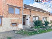 Dvě domácnosti pod jednou střechou, terasa a zahrada rodinný dům v Nesovicích, pozemek 688 m², cena 2990000 CZK / objekt, nabízí 