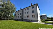 Pronájem bytu 3+1 s balkonem, zahrádkou a garáží Třeboň, cena 18000 CZK / objekt / měsíc, nabízí 