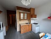 Nabízíme pronájem bytové jednotky 1+1, v ulici Dřínovská, Chomutov., cena 8000 CZK / objekt / měsíc, nabízí AZ Reality Team, Jirkov