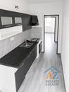 Nově nabízíme pronájem prostorného bytu 3+1 s lodžií, ul. Kamenná 5092, Chomutov, cena 12700 CZK / objekt / měsíc, nabízí AZ Reality Team, Jirkov