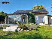 Prodej moderní nízkoenergetické stavby v Budišovicích - Zátiší | Bazén, fotovoltaika, klimatizace, cena 8700000 CZK / objekt, nabízí 