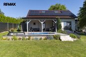 Prodej moderní nízkoenergetické stavby v Budišovicích - Zátiší | Bazén, fotovoltaika, klimatizace, cena 8700000 CZK / objekt, nabízí 