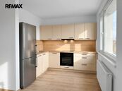 Pronájem kompletně zrekonstruovaného bytu 1+1, 37 m, Karviná-Hranice, ul. Čsl. armády, cena 11000 CZK / objekt / měsíc, nabízí 
