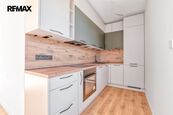 Byt 2+kk |velikost 50 m| novostavba |parkovací stání, cena 16000 CZK / objekt / měsíc, nabízí 