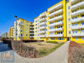 Pronájem vybaveného bytu 2+kk (64,6 m2) se sklepem, Praha 10 - Horní Měcholupy, ul. Boloňská, cena 21000 CZK / objekt / měsíc, nabízí Maxxus reality