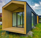 Modulový prefabrikovaný zateplený domek se sedlovou střechou a terasou, cena 499000 CZK / objekt, nabízí 