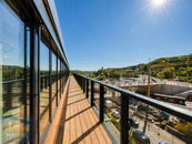 Kanceláře 263 m2 + terasa 123 m2, Praha 5 - top lokalita u Vltavy, cena 45197 CZK / objekt / měsíc, nabízí Maxxus reality