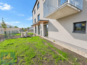 Pronájem 1+kk 25 m2 s předzahrádkou 55 m2, kuchyně na míru - Milovice, novostavba, cena 14900 CZK / objekt / měsíc, nabízí 