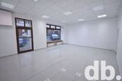 Pronájem obchodního prostoru 55 m2 - Karlovy Vary, Dr.Davida Bechera, cena 19500 CZK / objekt / měsíc, nabízí Dobrébydlení Trading