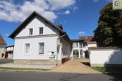 Penzion se zahradou a dvorem, 1328 m2, cena 18000000 CZK / objekt, nabízí 