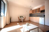 Útulný 1kk s balkonem v sousedství Divoké Šárky, cena 18000 CZK / objekt / měsíc, nabízí