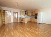 Nádherný vzdušný 3kk s lodžií a panoramatickým výhledem, cena 9300000 CZK / objekt, nabízí CENTURY 21 General