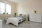 Pronájem světlého bytu 2+1, 52 m2 Praha - Braník, k dispozici od 1. 12., cena 20000 CZK / objekt / měsíc, nabízí CENTURY 21 General