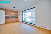 Pronájem luxusní novostavby bytu nacházející se v nově vzniklé projektu Šantovka Living v Olomouci., cena 26900 CZK / objekt / měsíc, nabízí