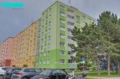 Pronájem prostorného bytu 3+1 se dvěma koupelnami a lodžií | Rožňavská, Olomouc, cena 17900 CZK / objekt / měsíc, nabízí 