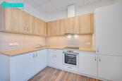 Pronájem prostorného slunného bytu nacházejícího se na ulici Langrova v Šumperku., cena 18300 CZK / objekt / měsíc, nabízí 