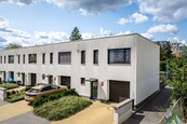 Řadový rodinný dům klidné bydlení s výbornou dostupností v Praze Hájích., cena 22500000 CZK / objekt, nabízí Vilímková reality