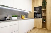 Pronájem zrekonstruovaného bytu 2+kk,, Ostrava, ul. Španielova, cena 17500 CZK / objekt / měsíc, nabízí 