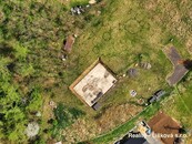 Prodej stavební parcely se základovou deskou a lesem ve Rtyni nad Bílinou, cena 5990000 CZK / objekt, nabízí