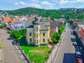 Prostorný mezonet 4+kk (151 m2) ve vile s terasou, garáží a zahradou, cena 29500 CZK / objekt / měsíc, nabízí Reality - Lišková s.r.o.
