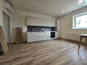 Pronájem, Byt 2+kk, Praha 7, cena 24500 CZK / objekt / měsíc, nabízí REAL ESTATE CZECH REPUBLIC a.s.
