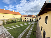 Pronájem, Výrobní prostory, Dobrovíz, cena 70000 CZK / objekt / měsíc, nabízí REAL ESTATE CZECH REPUBLIC a.s.