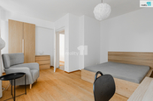 Pronájem, Prostory pro půdní byt, Praha 10, cena 18000 CZK / objekt / měsíc, nabízí 