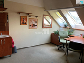 Pronájem, Prostory a objekty pro obchod a služby, Karlovy Vary, cena 5201 CZK / objekt / měsíc, nabízí REAL ESTATE CZECH REPUBLIC a.s.