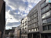 Pronájem, Garáž, garážové stání, Praha 3, cena 2500 CZK / objekt / měsíc, nabízí REAL ESTATE CZECH REPUBLIC a.s.