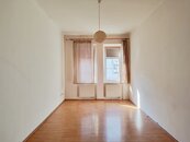 Pronájem zděného bytu 2+1 (č.5) se zahradou, Puklicova ulice, cena 11000 CZK / objekt / měsíc, nabízí HANZLÍKOVÁ REALITY s.r.o.