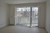 Pronájem novostavby bytu 1+kk s balkonem, byt B.6.10, rezidence DLOUHÁ LOUKA 2.etapa, cena 11000 CZK / objekt / měsíc, nabízí 