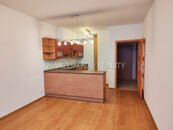 Pronájem velmi pěkného bytu 2+kk s lodžií v novostavbě, Staroměstská, cena 14500 CZK / objekt / měsíc, nabízí 