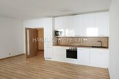 Pronájem novostavby bytu 1+kk s balkonem, Bytový dům Nová Vltava, cena 12200 CZK / objekt / měsíc, nabízí 