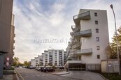 Pronájem bytu 1+kk ve 2.NP s terasou, byt B.2.4, rezidence DLOUHÁ LOUKA 2.etapa, cena 13000 CZK / objekt / měsíc, nabízí 