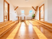 Velkorysý mezonet 4+kk (143 m2) u Malého jezu - prostor, soukromí a okamžité nastěhování, cena 10500000 CZK / objekt, nabízí 